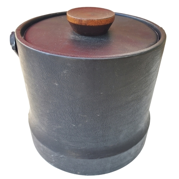 Vintage MCM faux leather Ice bucket with Lid and tongs - Picture 5 of 15